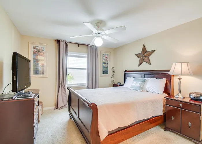 Gem: Walk To Beach, 8 Mi To The Wharf! Holiday home *