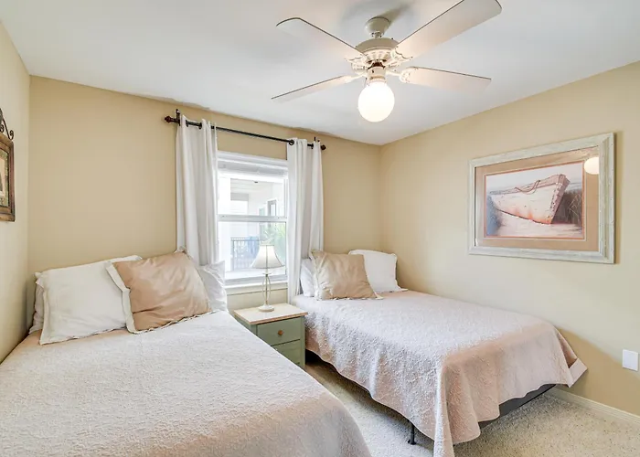 Holiday home Gem: Walk To Beach, 8 Mi To The Wharf! *